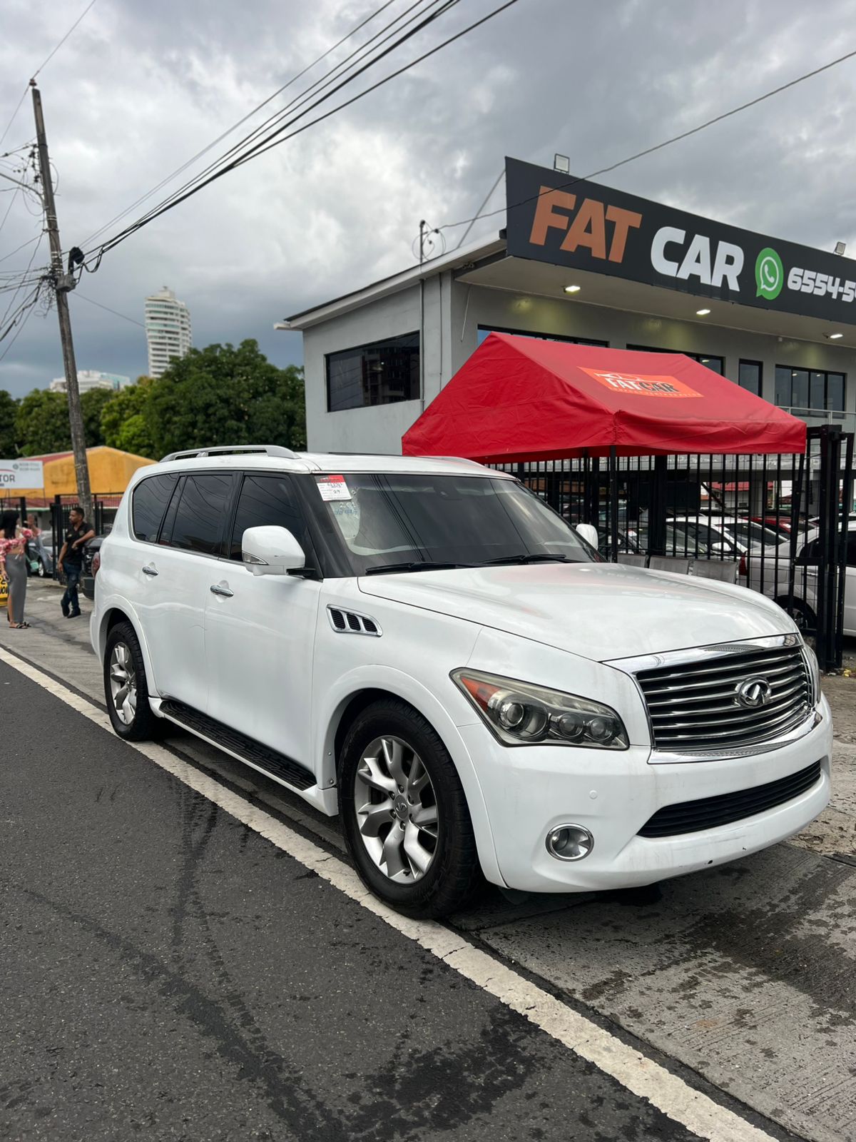 Infiniti QX56