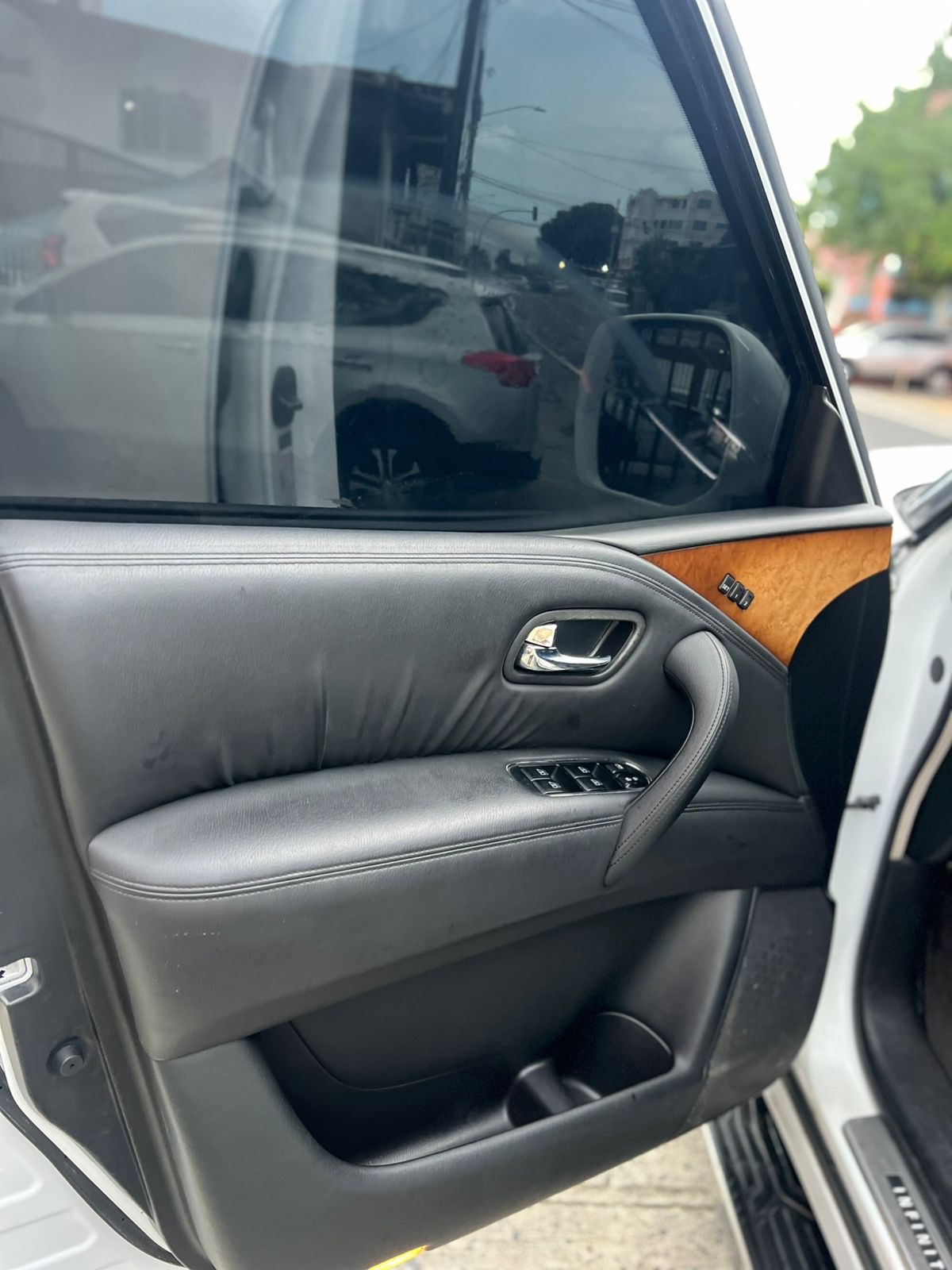 Foto 5 de Infiniti QX56